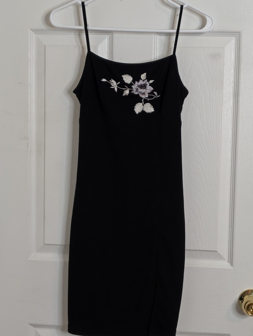Le Chateau Mini Dress with Embroidered Flower 90s-00s Size S